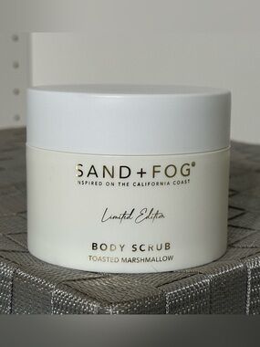 🆕 Sand + Fog ✨limited edition✨ 🍨Toasted Marshmallow🍨 Body Scrub ✨unused✨
